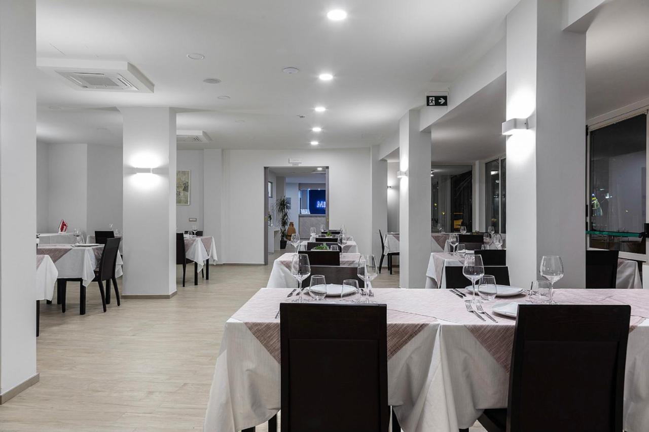 Miga Hotel Grado Centro Exterior photo